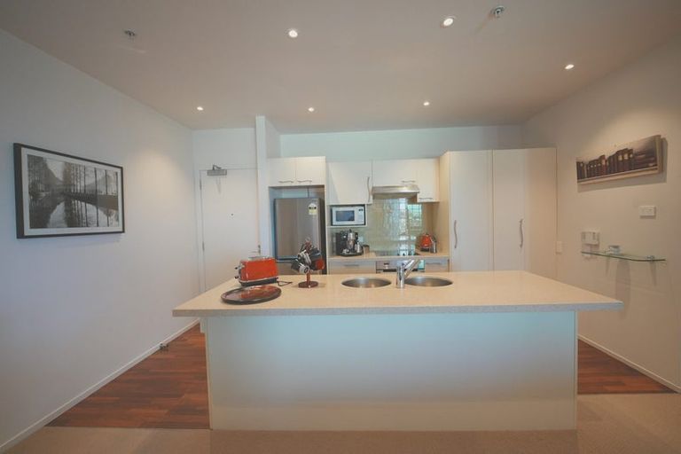 Photo of property in 617/11 Tamariki Avenue, Kelston, Auckland, 0602