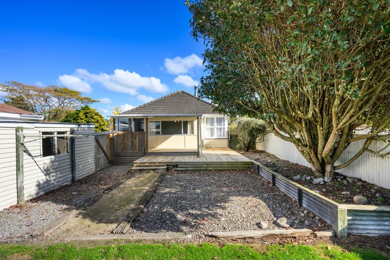 Photo of property in 33 Manchester Street, Takaro, Palmerston North, 4412