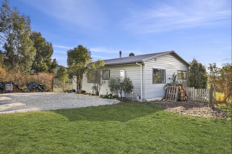Photo of property in 145 Main Road, Luggate, Cromwell, 9383