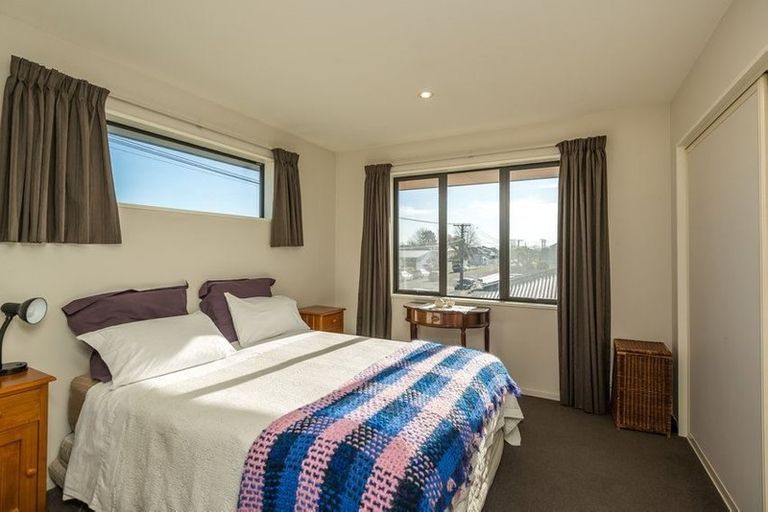 Photo of property in 1/82 Packe Street, Edgeware, Christchurch, 8013