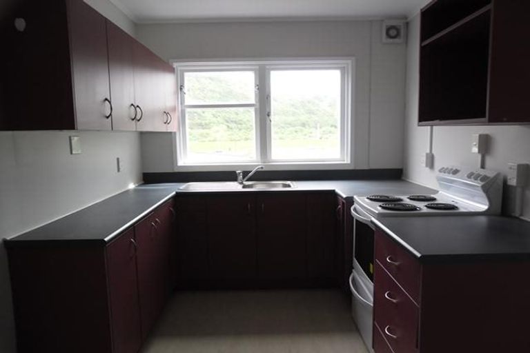 Photo of property in 8-10 Farmer Crescent, Taita, Lower Hutt, 5011