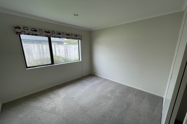 Photo of property in 35 Kuhanui Drive, Karaka, Papakura, 2113