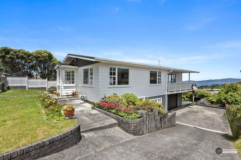 Photo of property in 24 Cypress Drive, Maungaraki, Lower Hutt, 5010