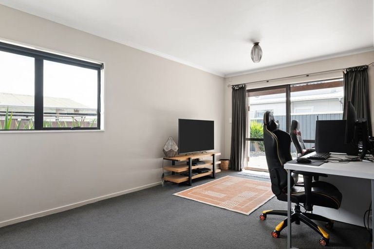 Photo of property in 2/10 Chisnall Street, Stoke, Nelson, 7011