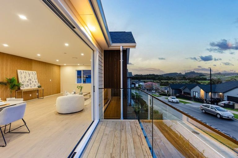 Photo of property in 29 Kaupeka Road, Orewa, 0931