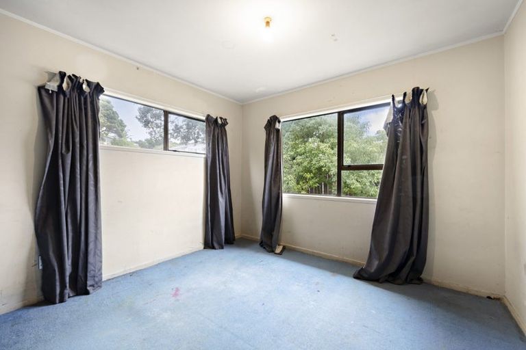 Photo of property in 39 Cockayne Crescent, Sunnynook, Auckland, 0620