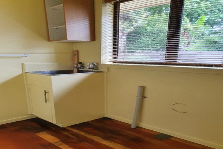 Photo of property in 1 Lorraine Place, Glenview, Hamilton, 3206