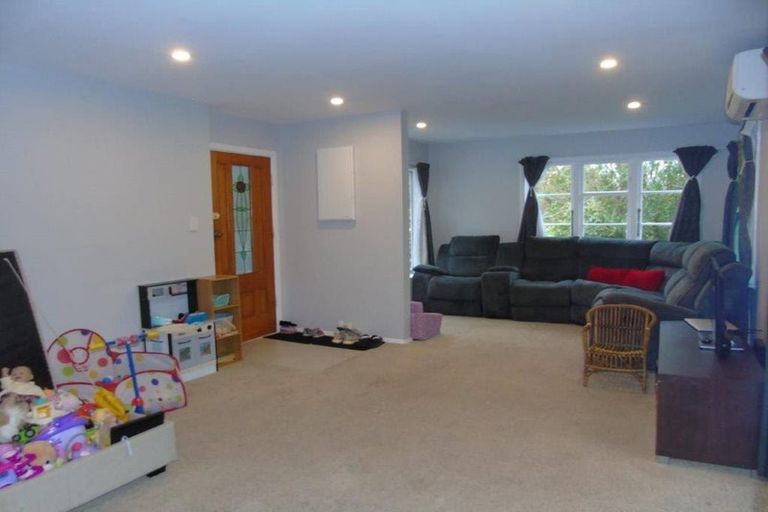 Photo of property in 11 Kopara Grove, Stokes Valley, Lower Hutt, 5019