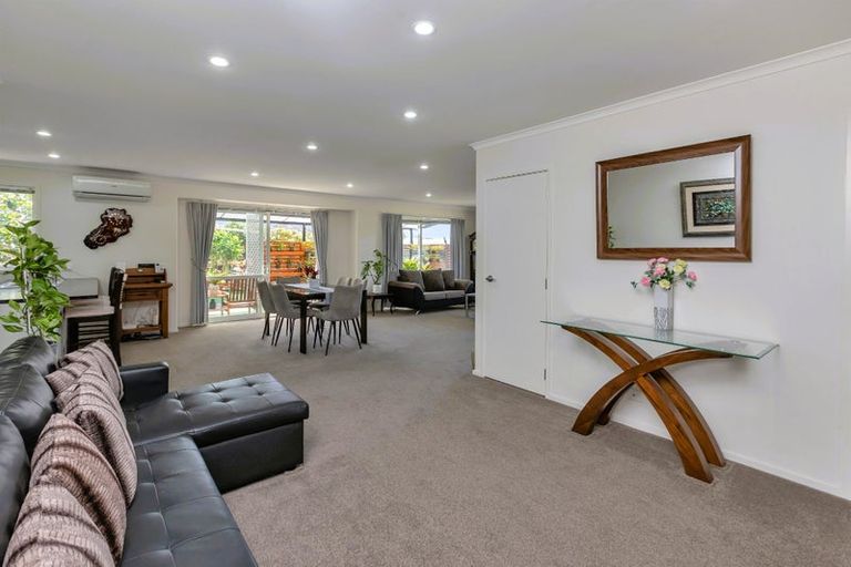 Photo of property in 2 Ocean View Rise, Ruakaka, 0116