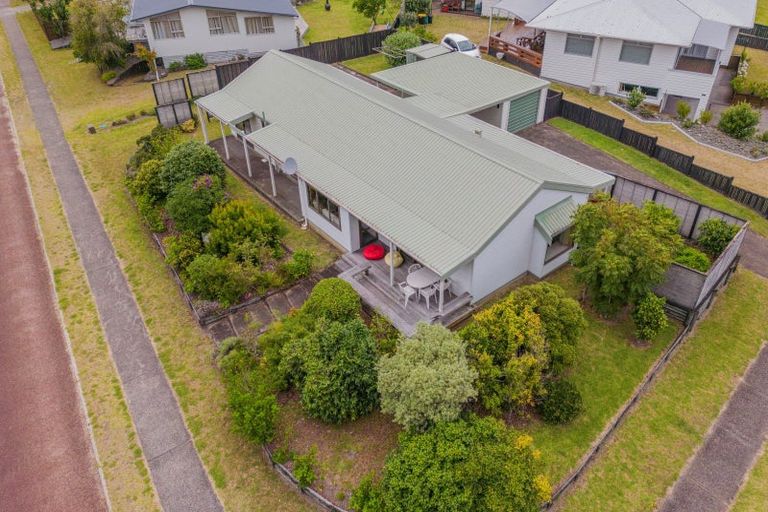 Photo of property in 37 Jubilee Drive, Pauanui, Hikuai, 3579