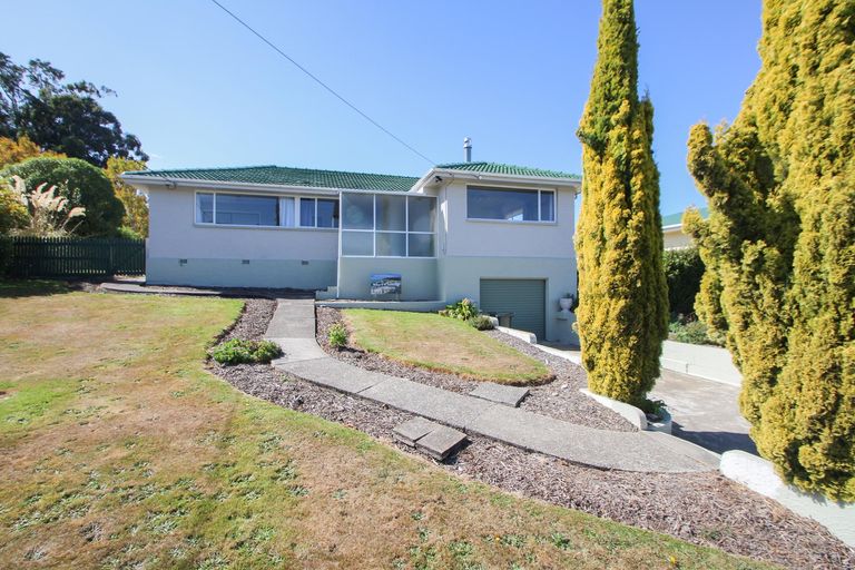 Photo of property in 8 Oxford Street, Holmes Hill, Oamaru, 9401