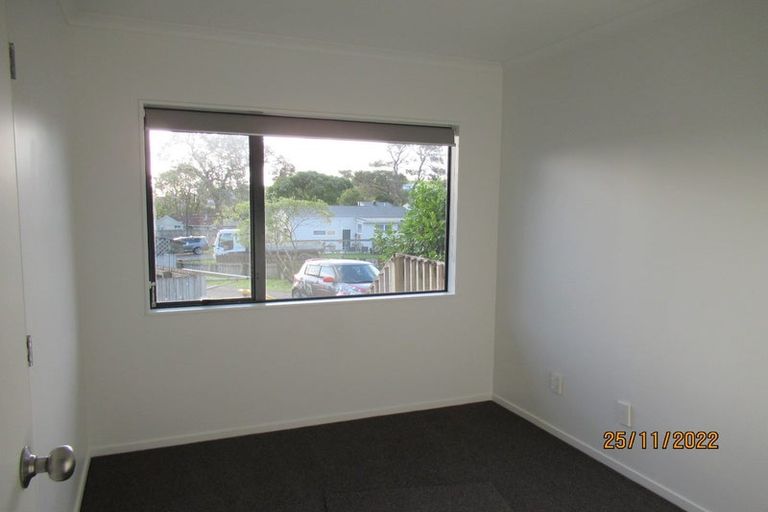 Photo of property in 27 Brougham Place, West Harbour, Auckland, 0618