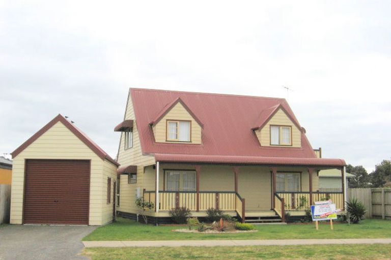 Photo of property in 17 Pipi Dune, Whitianga, 3510