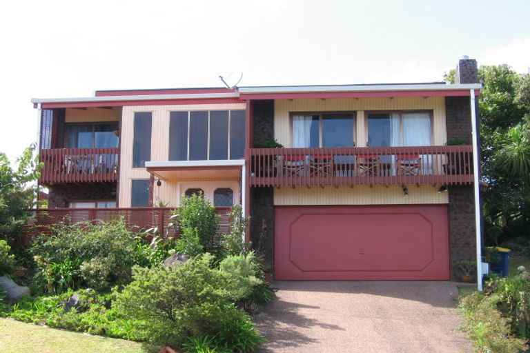 Photo of property in 44 Hadfield Street, Beach Haven, Auckland, 0626