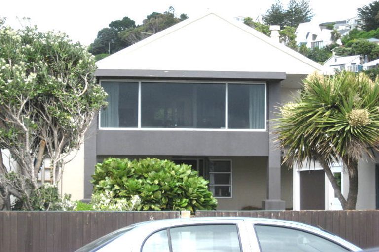 Photo of property in 63 Marine Parade, Seatoun, Wellington, 6022