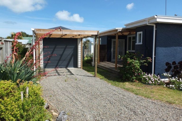 Photo of property in 26 Pratt Avenue, Foxton Beach, Foxton, 4815