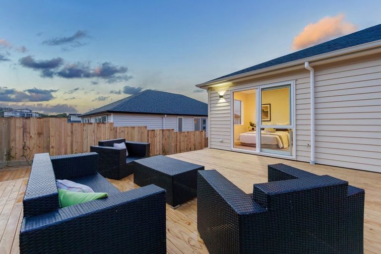 Photo of property in 29 Kaupeka Road, Orewa, 0931
