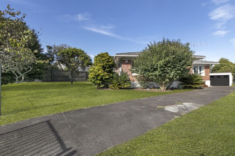 Photo of property in 20 Halberg Street, Papakura, 2110