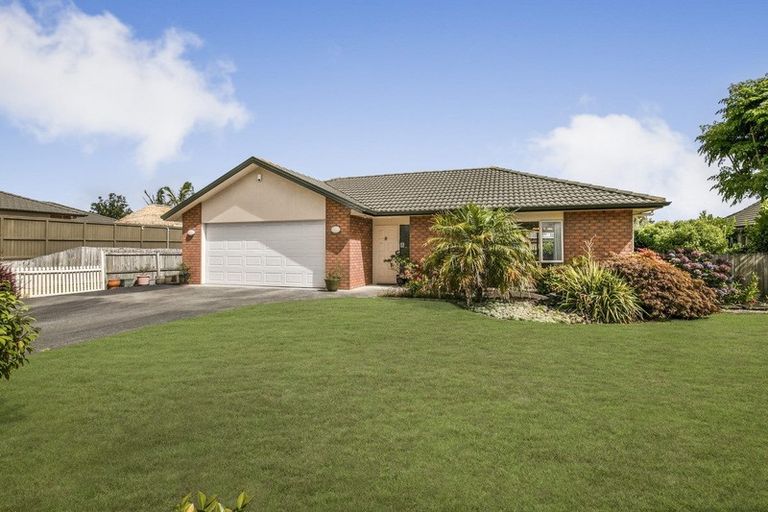 Photo of property in 23 Castlehill Court, Wattle Downs, Auckland, 2103