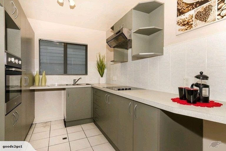 Photo of property in 25/3 Hulme Place, Henderson, Auckland, 0612