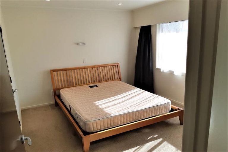 Photo of property in 1/38a Moore Street, Hillcrest, Auckland, 0627