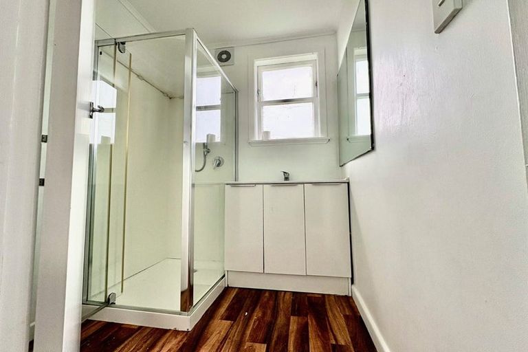 Photo of property in 10 Igloo Place, Red Hill, Papakura, 2110