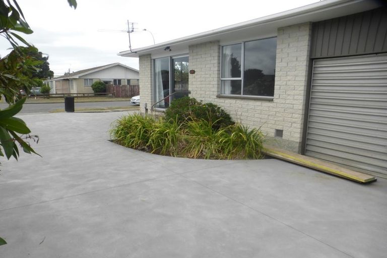 Photo of property in 1/24 Bayswater Crescent, Bromley, Christchurch, 8062