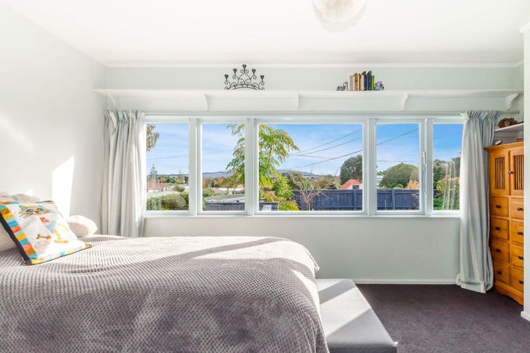 Photo of property in 36 Moana Road, Paraparaumu, 5032