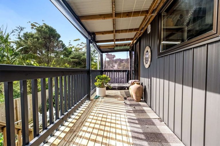 Photo of property in 54 Powells Road, Cable Bay, 0420
