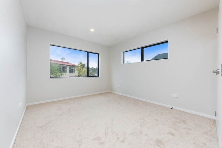 Photo of property in 54c Chilcott Road, Henderson, Auckland, 0612