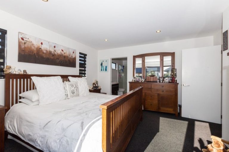 Photo of property in 7 Whitau Place, Marshland, Christchurch, 8083