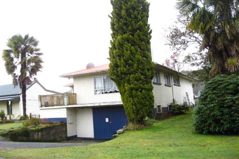 Photo of property in 51 Victory Street, Reefton, 7830