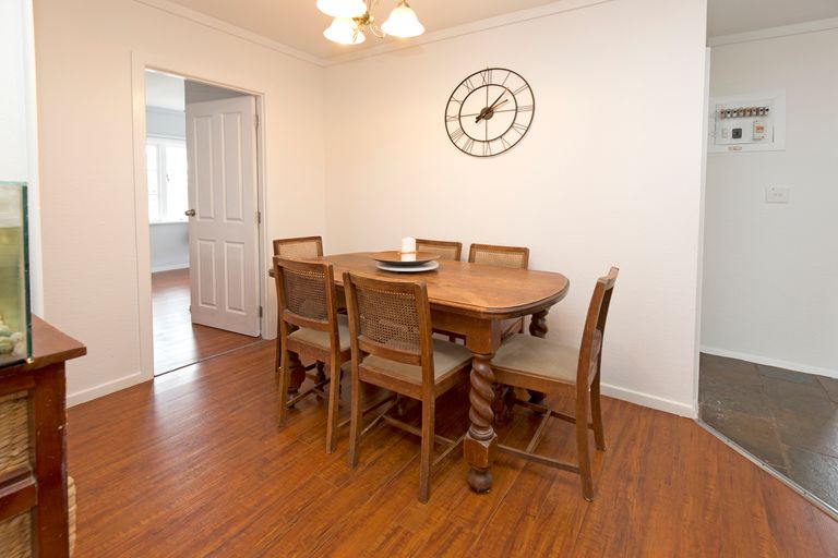 Photo of property in 1/680 Whangaparaoa Road, Stanmore Bay, Whangaparaoa, 0932