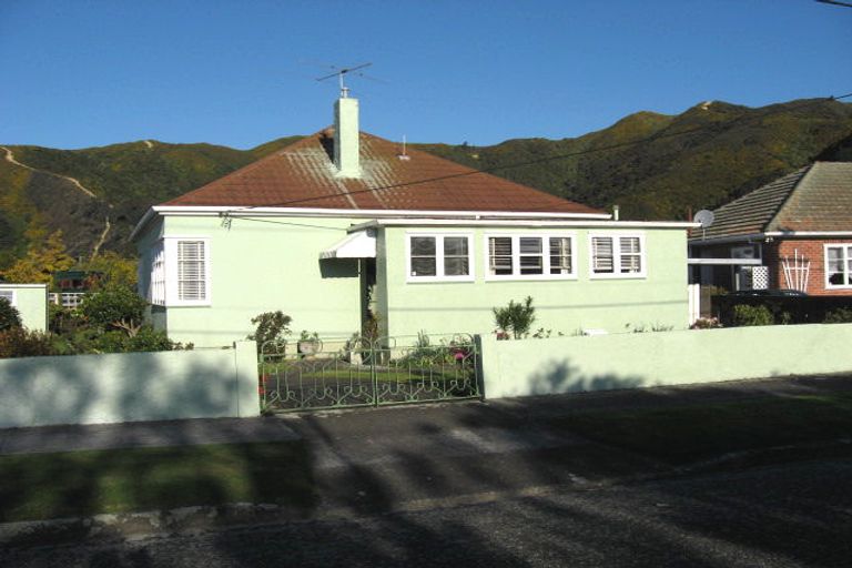 Photo of property in 42 Haig Street, Waterloo, Lower Hutt, 5011