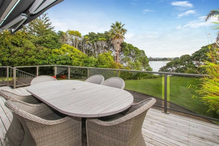 Photo of property in 100 Wharf Road, Clarks Beach, Pukekohe, 2679
