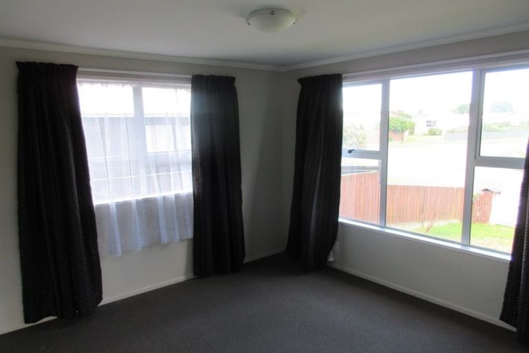 Photo of property in 22 Simcox Street, Otaki Beach, Otaki, 5512