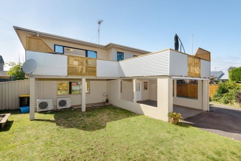 Photo of property in 4 Moorea Place, Mount Maunganui, 3116