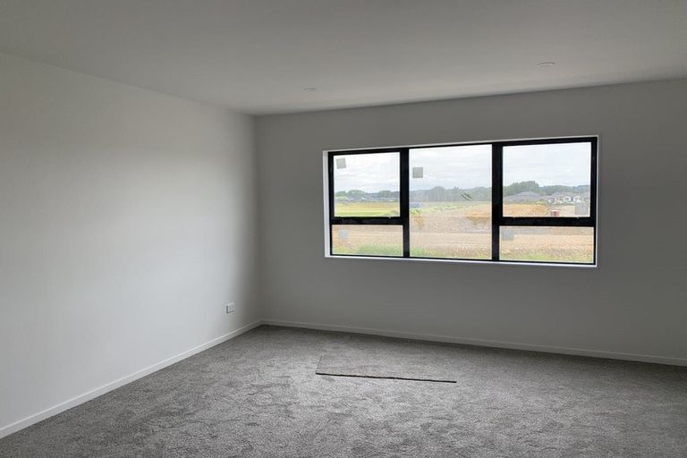 Photo of property in 11 Kairakau Street, Takanini, 2110