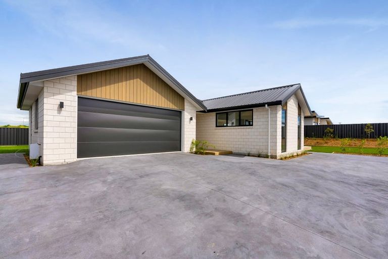 Photo of property in 11a James Drive, Bell Block, New Plymouth, 4312