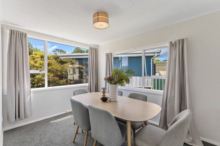 Photo of property in 31 Moana Road, Paraparaumu, 5032