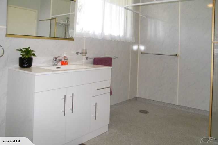 Photo of property in 21 Sutherland Crescent, Westbrook, Palmerston North, 4412