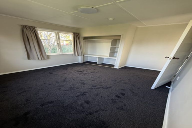 Photo of property in 42 Pitcairn Crescent, Bryndwr, Christchurch, 8053