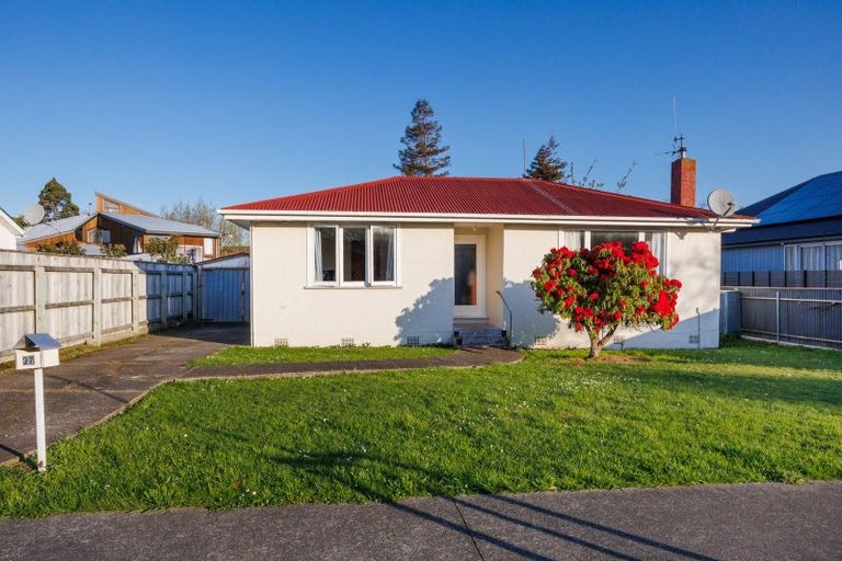 Photo of property in 27 Queen Street, Feilding, 4702