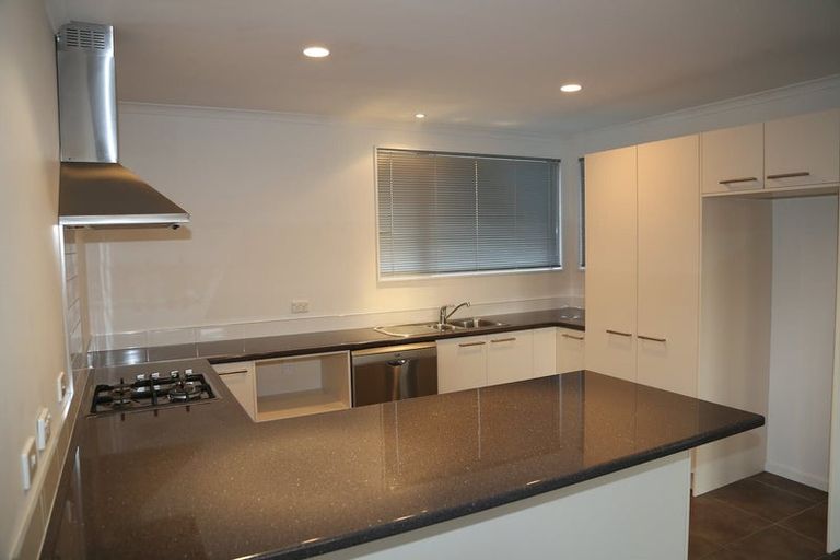 Photo of property in 43 Packspur Drive, Flat Bush, Auckland, 2016