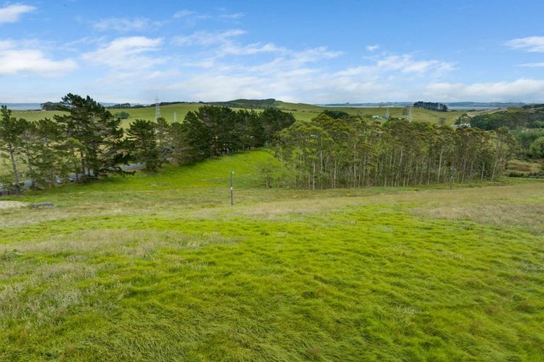 Photo of property in 3060 Kaipara Coast Highway, Glorit, 0984