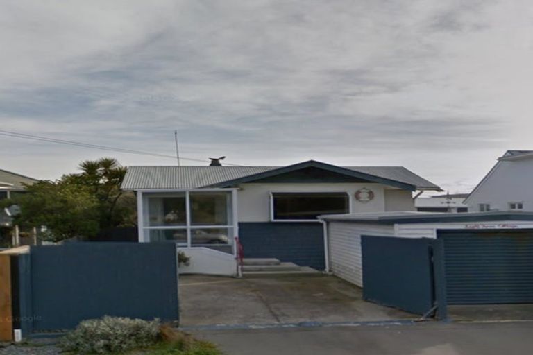 Photo of property in 36 Marine Parade, North New Brighton, Christchurch, 8083