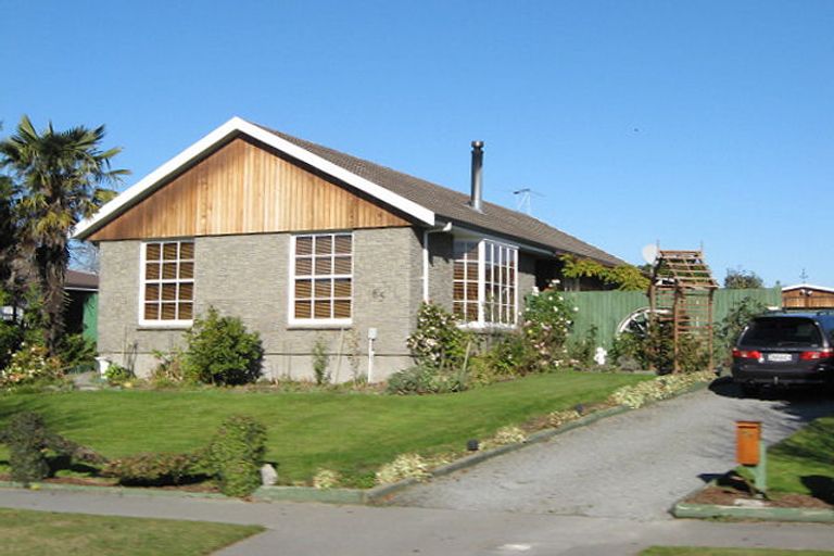 Photo of property in 65 Warren Crescent, Hillmorton, Christchurch, 8025