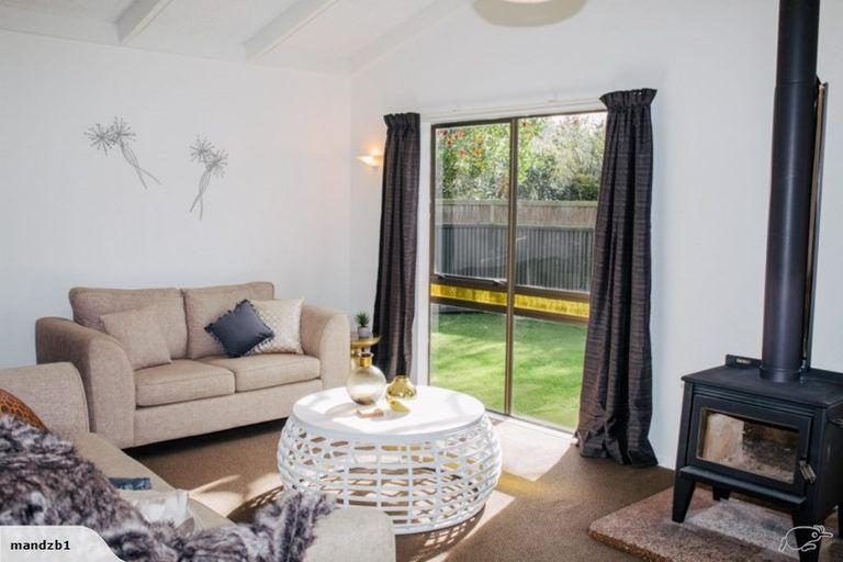 Photo of property in 172a Saint Andrews Road, Plimmerton, Porirua, 5026