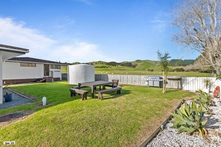 Photo of property in 23 Ferndale Drive, Kawakawa Bay, Papakura, 2585