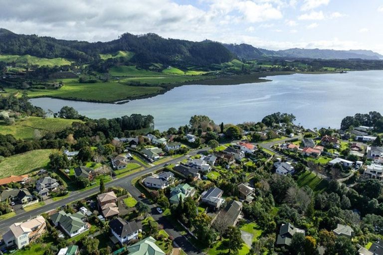Photo of property in 2 Baigent Place, Tanners Point, Katikati, 3177
